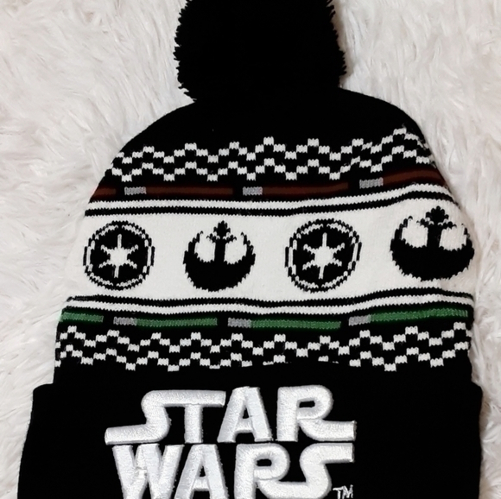 Star Wars Embroidered Pom-Pom Top Beanie